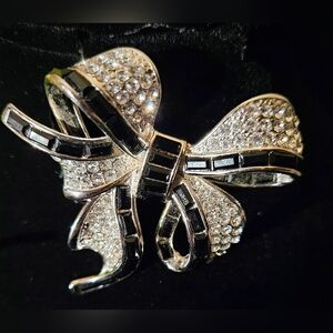Bow Swarovski Crystal Brooch